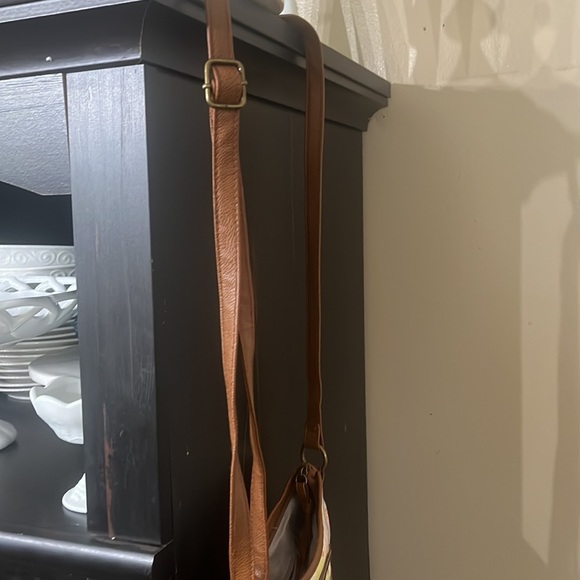 Unionbay crossbody. Elephant and zebra print. - Picture 3 of 4